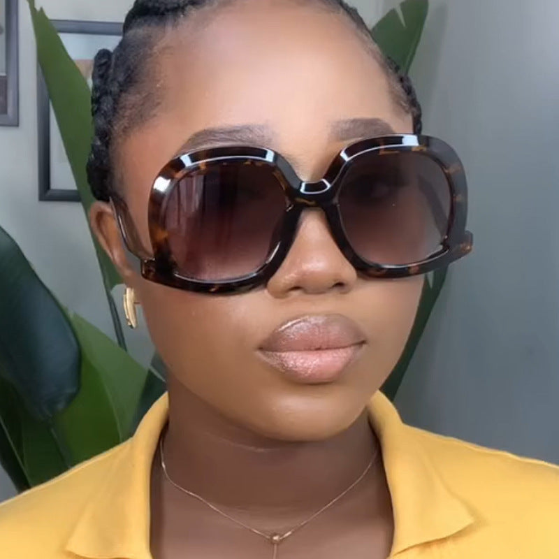 Dame oversized solbrille med moderne design Skanto