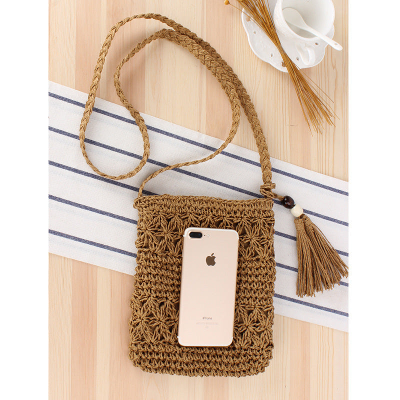 Handbag made of hand-knotted natural material with elegant fringe pendant Skanto