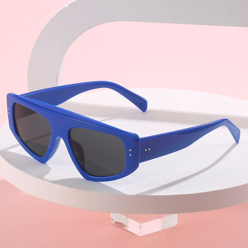 Dame overdimensjonerte solbriller i trendy dyreprint design Skanto