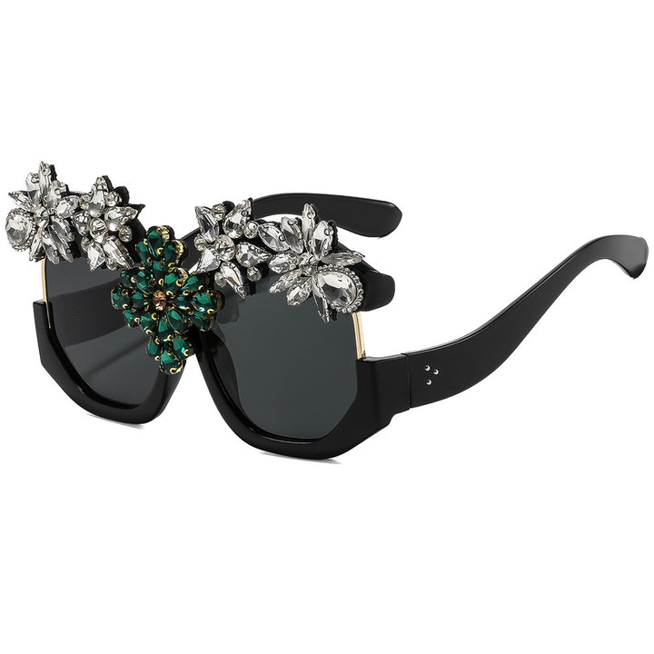 Dame Glamorøs solbrille med glitrende krystallblomster Skanto