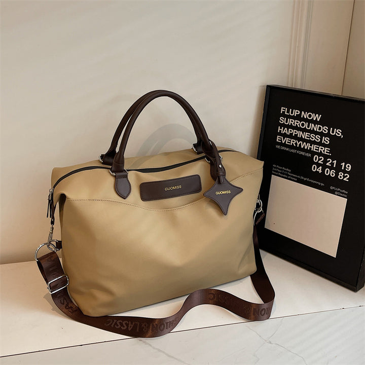 Elegant Reiset bag med praktiske lommer Skanto