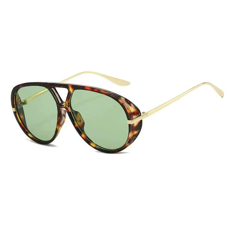 Dame Oversized solbriller med elegant plastramme og speilbelagte glass Skanto
