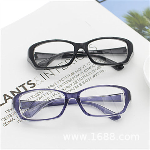 Dame stylish rektangulær brille med robust ramme Skanto