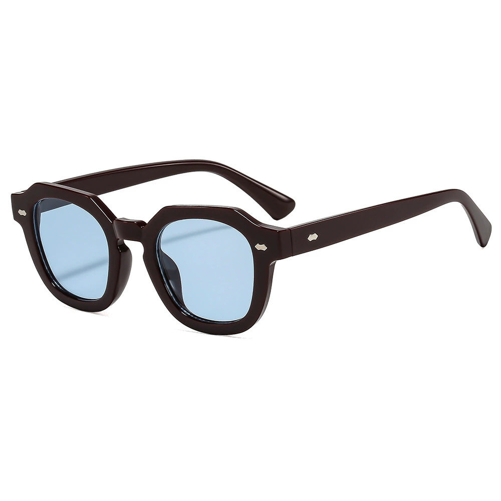 Dame solbrille i moderne design med polariserte linser Skanto
