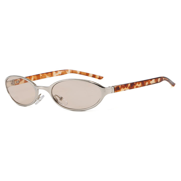 Dame elegant solbrille med beskyttende UV-filter og smal ramme Skanto