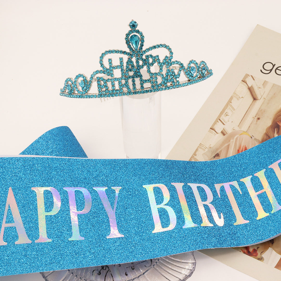 Dame Funkenkrone med "Happy Birthday" skrift Skanto