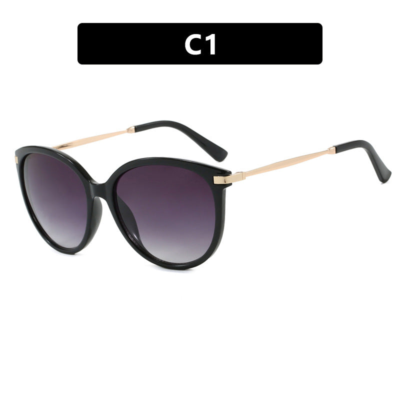 Dame solbriller i trendy Cat-Eye design med lett ramme og UV-beskyttelse Skanto