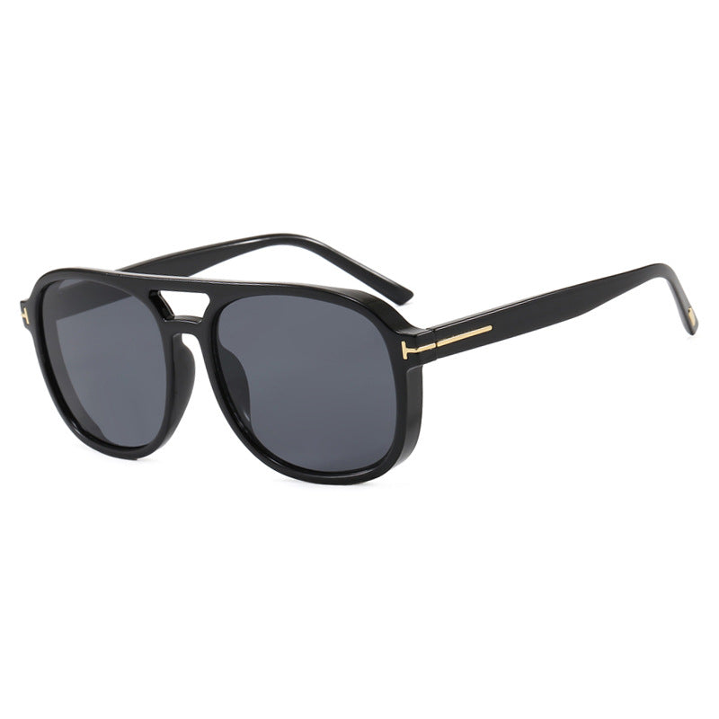 Dame kvadratisk solbrille med luksuriøs plastramme og speilglass Skanto