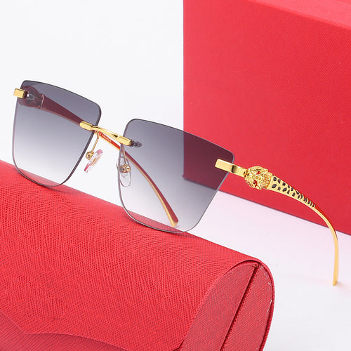 Dame Geometrisk Solbrille med elegant gullfarget detalj Skanto