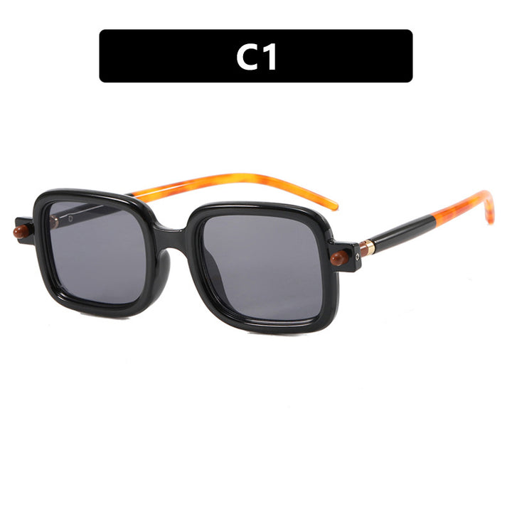 Dame kvadratisk solbrille med iøynefallende og moderne design Skanto