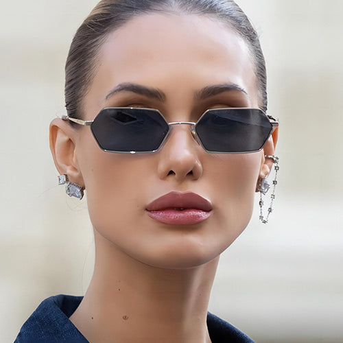 Dame hexagonal solbrille med elegant metallramme og UV-beskyttelse Skanto