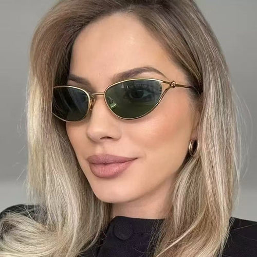 Dame Cat-Eye solbriller med elegant gullramme og polarisert glass Skanto