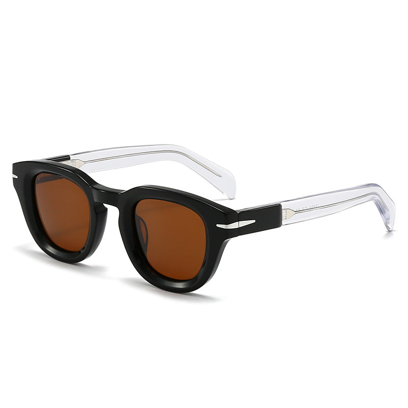 Dame solbriller med moderne, variert design og polarisert glass Skanto