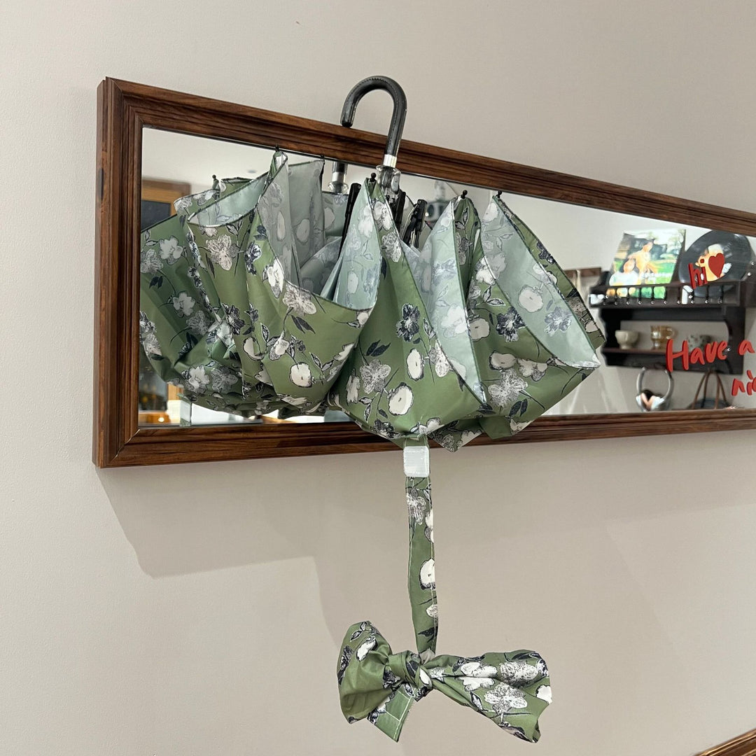 Dame Faltparaply med stilfullt blomsterdesign Skanto