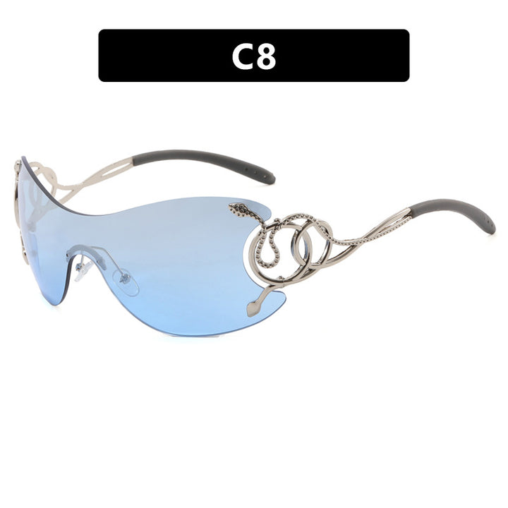 Dame futuristisk solbrille med lekent design Skanto