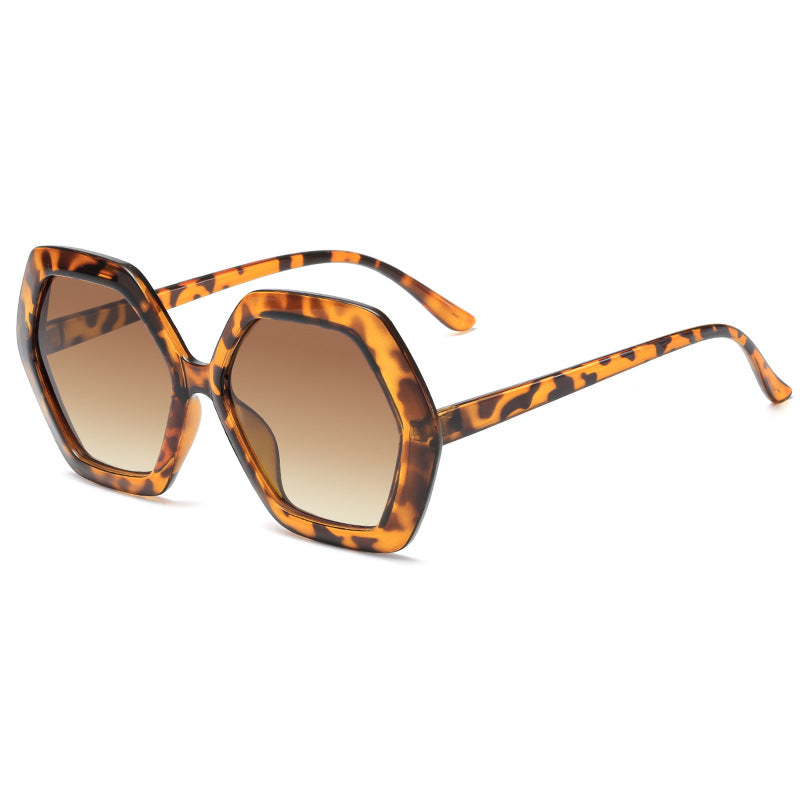 Dame geometrisk solbrille med moderne design Skanto