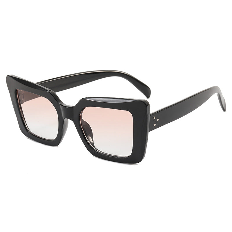 Dame firkantet solbrille med minimalistisk design Skanto