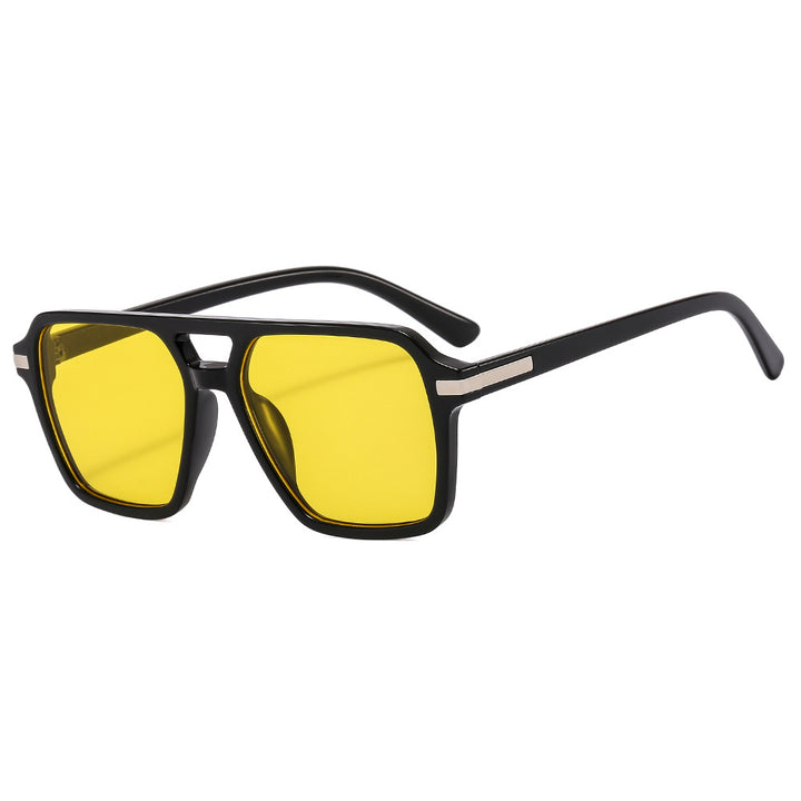 Dame Premium solbrille med moderne kvadratisk form Skanto