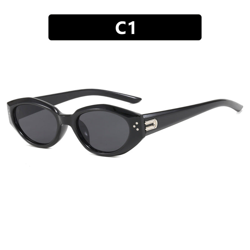 Dame Cat-Eye solbrille med aksentuerte transparente ramme og UV-beskyttelse Skanto