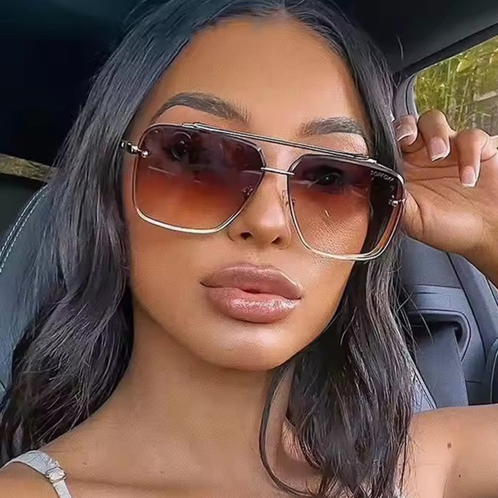 Dame kvadratisk solbrille med beskyttende glass og moderne metallramme Skanto