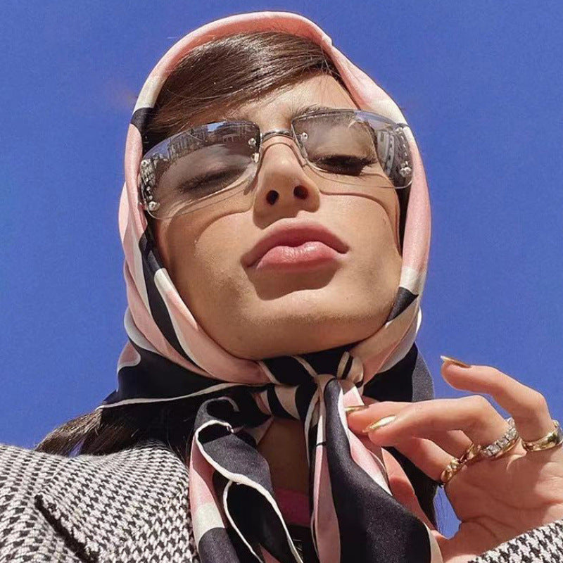 Dame futuristisk, slank Shield-solbrille Skanto