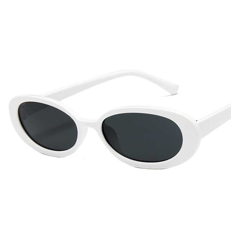 Dame moteriske Cat-Eye solbriller med UV-beskyttelse og robust ramme Skanto