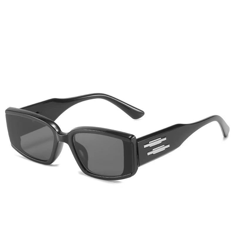 Dame elegant firkantet solbriller med fremragende design Skanto