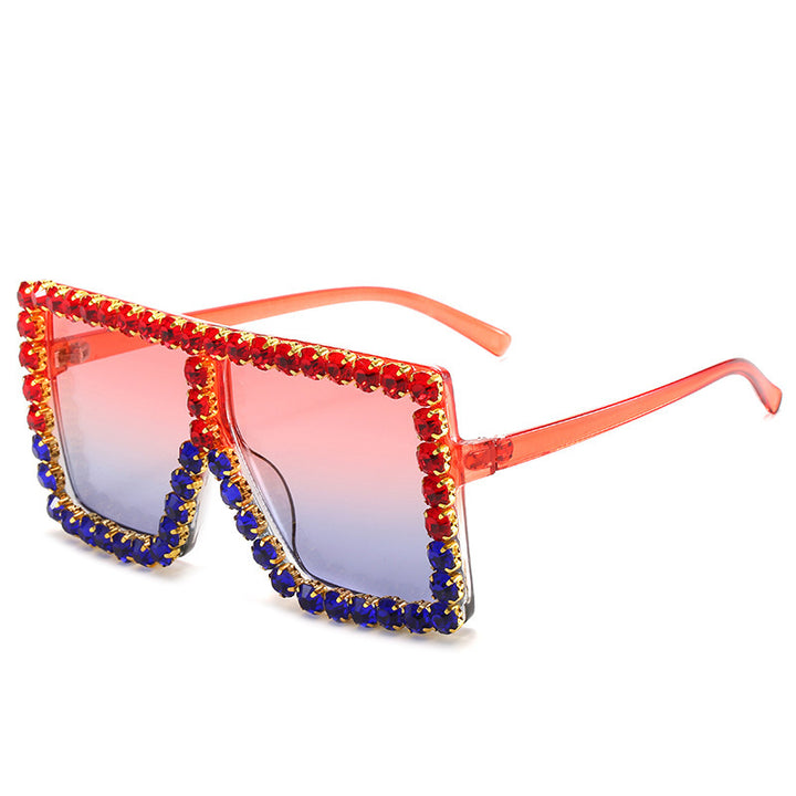 Dame moteriktig solbrille med strassdekorsjon Skanto