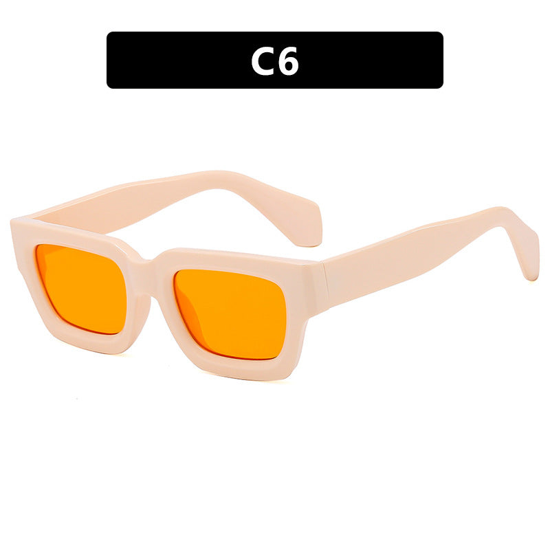 Damer moteriktig rektangulær solbrille med bred ramme og beskyttende UV-filter Skanto