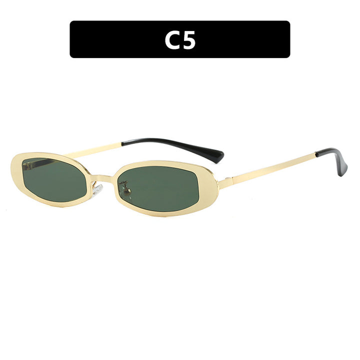 Dame moteriktig brille med elegant metallramme og fine aksenter Skanto