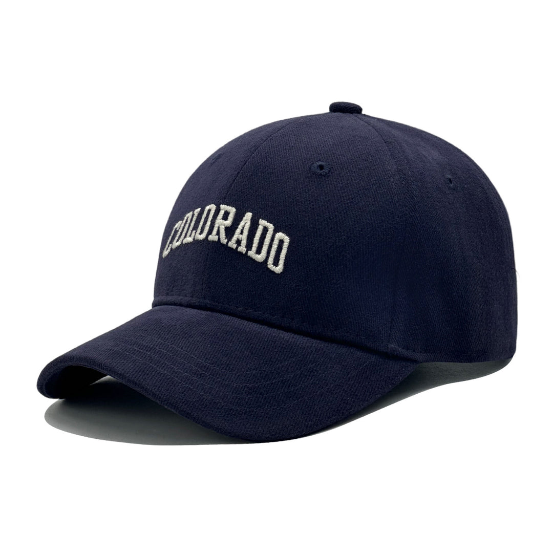 Dame trendy caps med brodert tekst Skanto