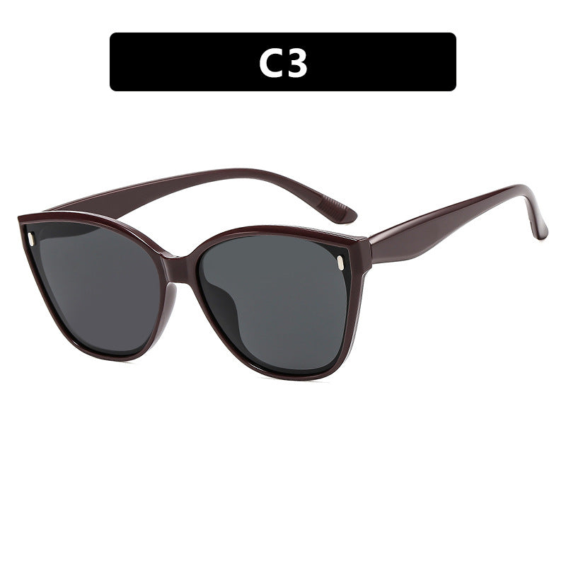 Dame Cat-Eye solbriller med beskyttende UV-filter og stilfull ramme Skanto