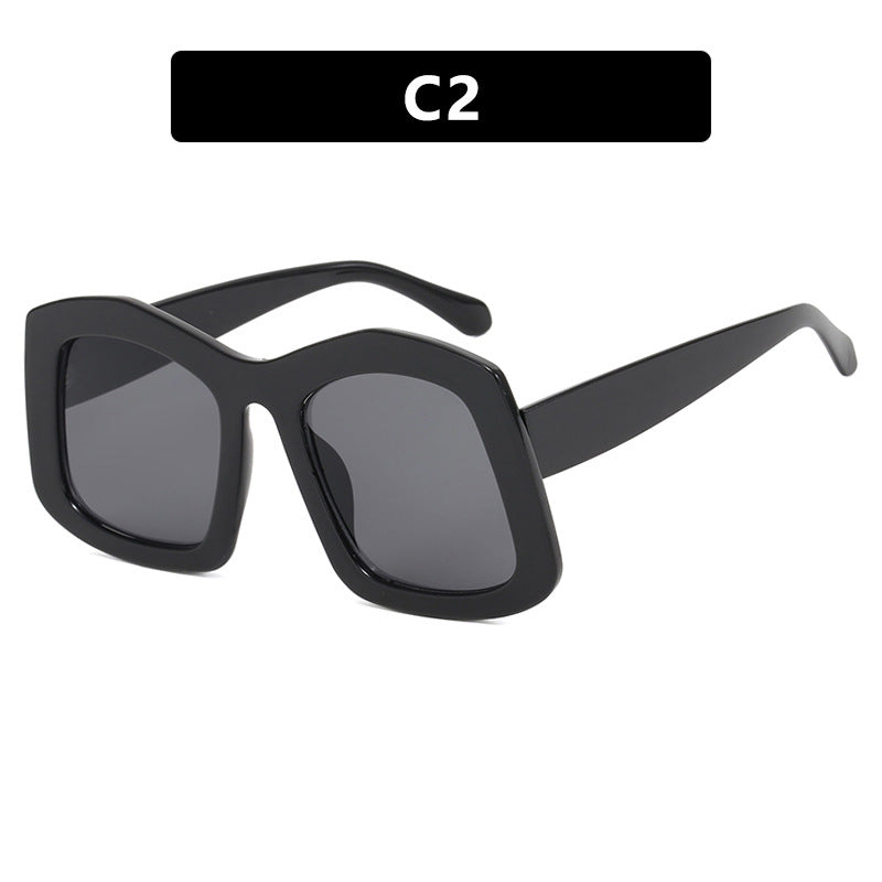 Damer stor solbrille med moteriktig design og UV-beskyttelse Skanto