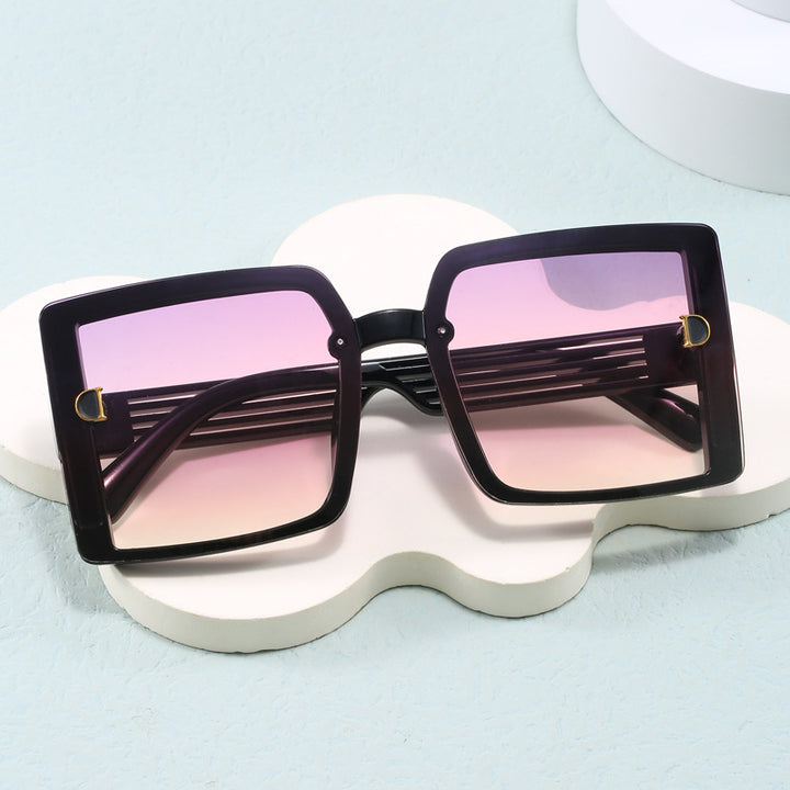 Dame firkantet solbrille med ergonomisk ramme og UV-beskyttelse Skanto