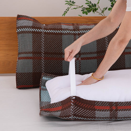 Unisex pute med praktisk bærerem Skanto