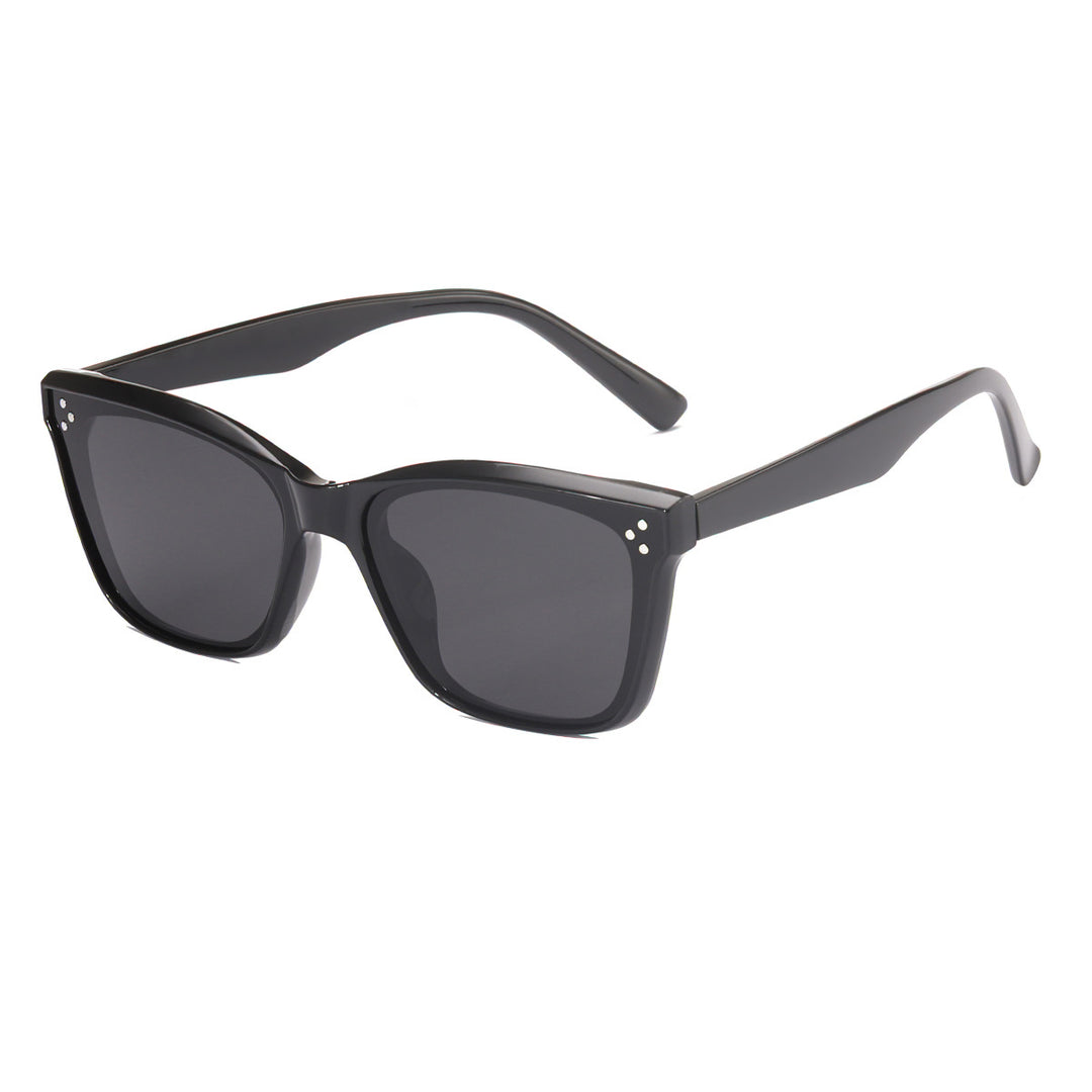 Dame retro-inspirert solbrille i iøynefallende mønster Skanto