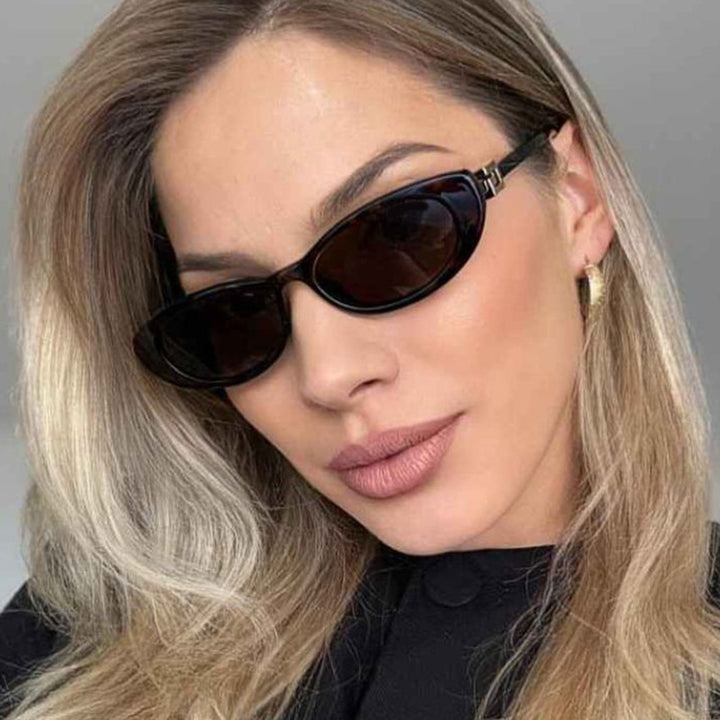 Dame Cat-Eye solbriller med stilistisk ramme og luksuriøse detaljer Skanto