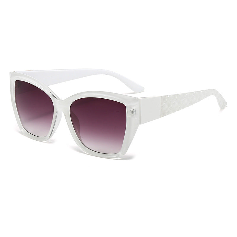 Dame Oversized Cat-Eye Solbriller med stilige aksenter Skanto