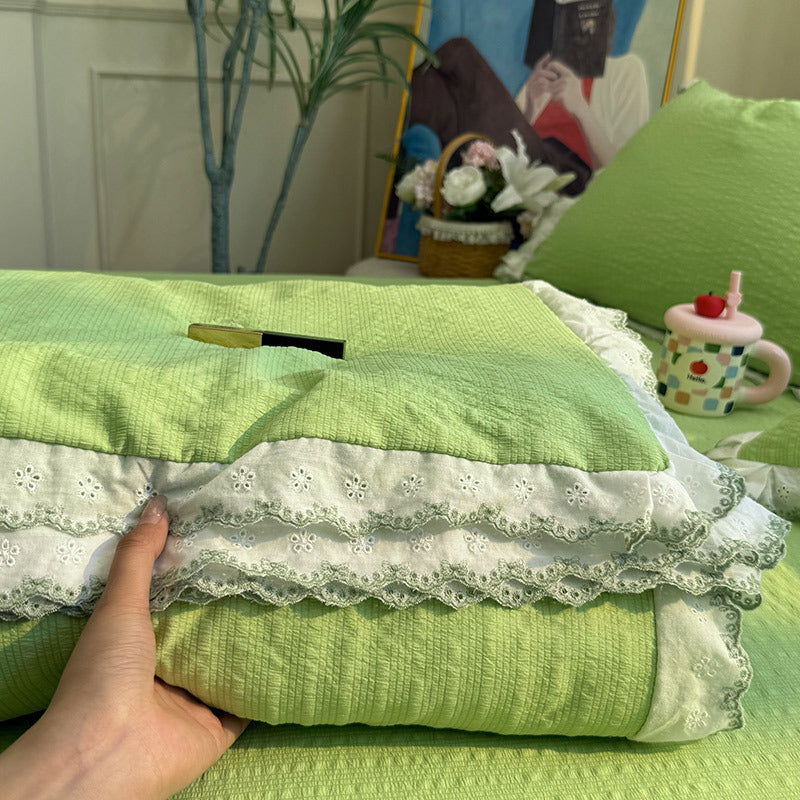 Dame sengeteppe med elegante spisseutsmykninger og fin bomullsoverflate Skanto