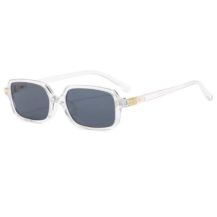 Dame moteriktig lesebrille i moderne kvadratisk design Skanto