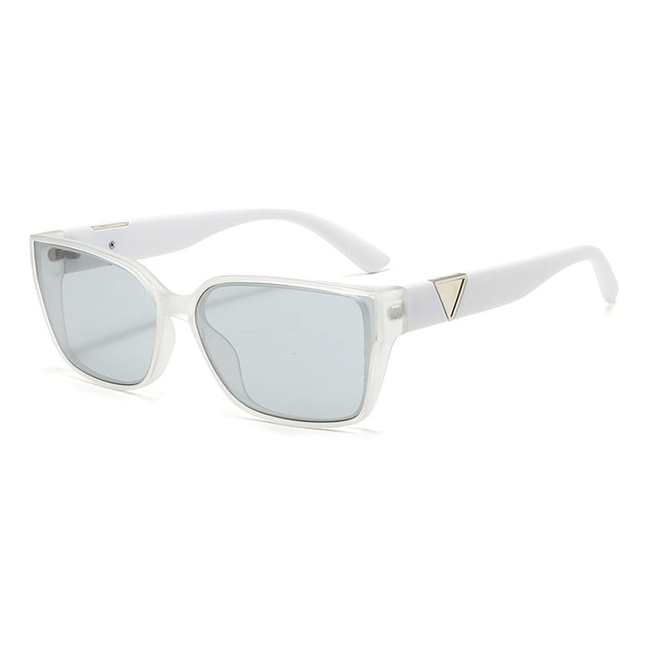 Dame Oversized kvadratisk solbrille med elegante detaljer Skanto