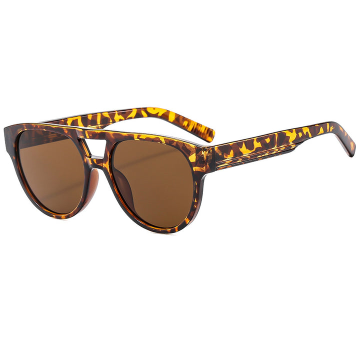 Dame cat-eye solbrille med elegant, robust ramme og UV-beskyttelse Skanto
