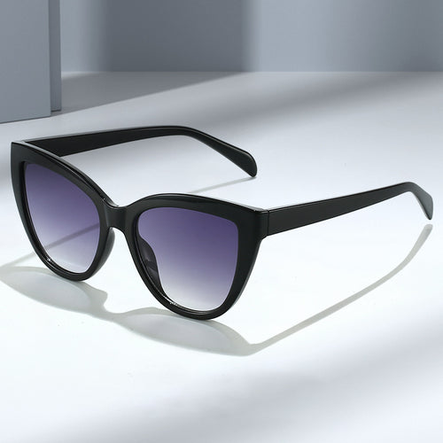 Dame Cat-Eye solbriller med transparent ramme og UV-beskyttelse Skanto