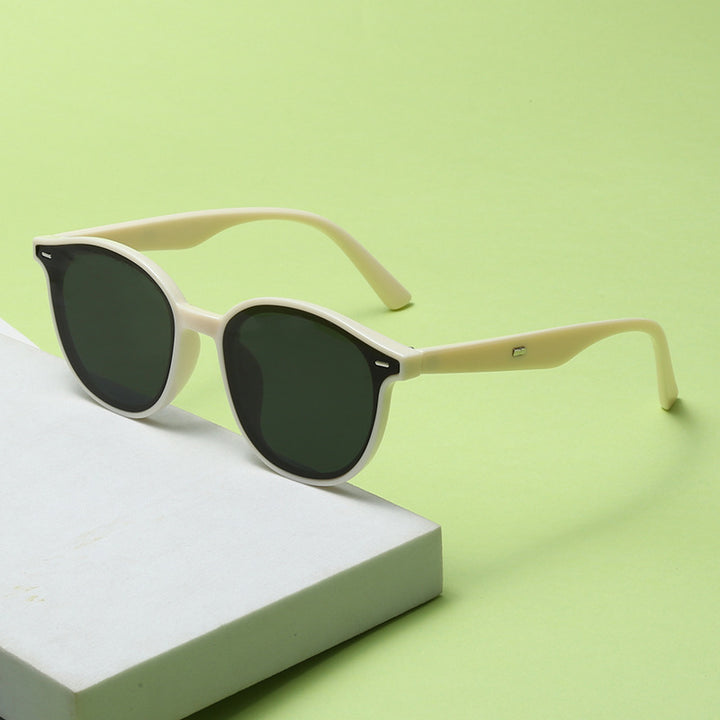 Dame Motemessig Solbrille med trendy, rund ramme og UV-beskyttelse Skanto