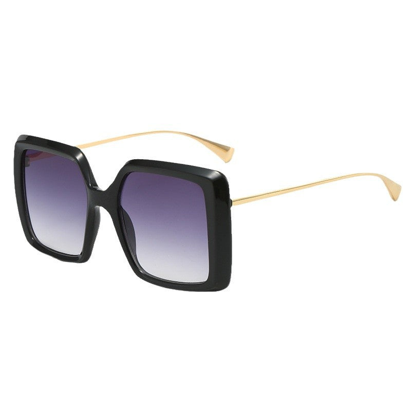 Dame oversized solbriller med stilrent geometrisk design Skanto