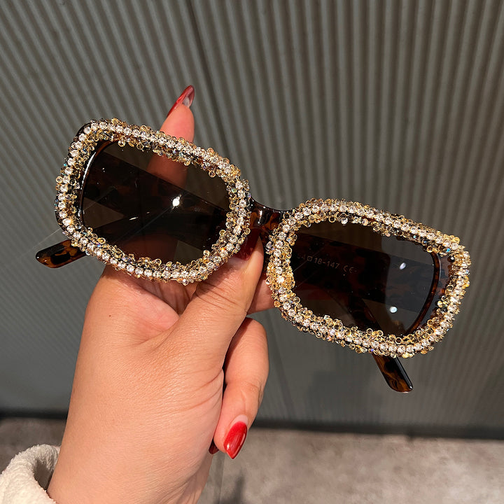 Dame solbriller med luksuriøs krystallramme Skanto
