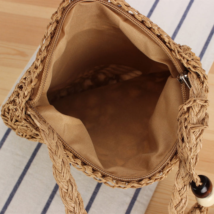 Handbag made of hand-knotted natural material with elegant fringe pendant Skanto