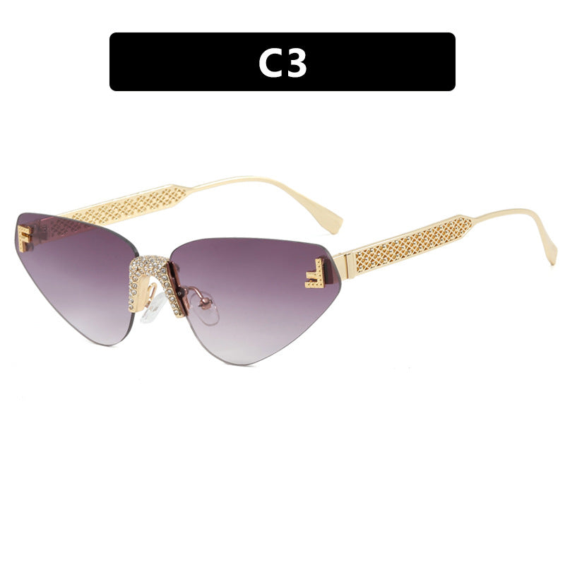 Dame Designer katteøyne-solbrille med glitrende strass-dekor Skanto