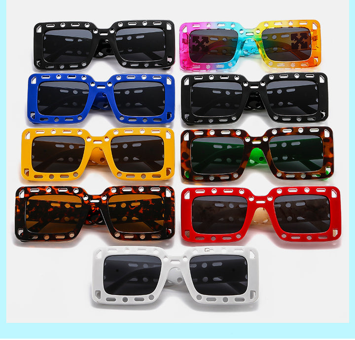 Dame Modische Solbrille med unik design Skanto