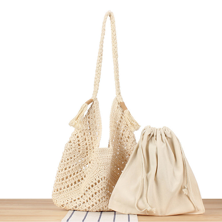 Handbag made of woven natural material with inner pocket Skanto